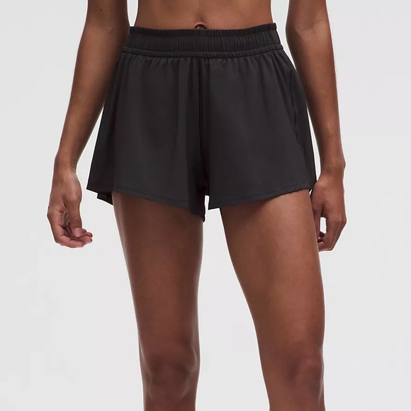 NWT Lululemon Pace Crush High-Rise Short 2.5" in Black - Picture 1 of 7